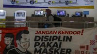 Diketahui, pemerintah telah resmi melarang masyarakat melakukan mudik Lebaran 2021. Larangan mudik berlaku pada 6-17 Mei. Selain itu, sebelum dan setelah tanggal tersebut, warga diimbau tidak melakukan pergerakan atau kegiatan-kegiatan yang ke luar daerah.