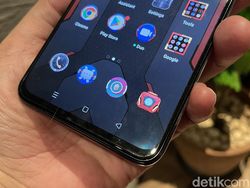 Intip Isi Kotak Oppo Reno5 Marverl Avengers Edition Harga Rp 5,7 Juta