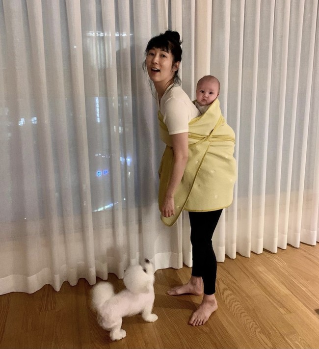 Sayuri pun kerap membagikan foto sang putra yang menggemaskan. Ia dan Zen akan segera tampil di acara ’The Return of Superman’ yang populer di Korea. Foto: dok. Instagram sayuriakon13
