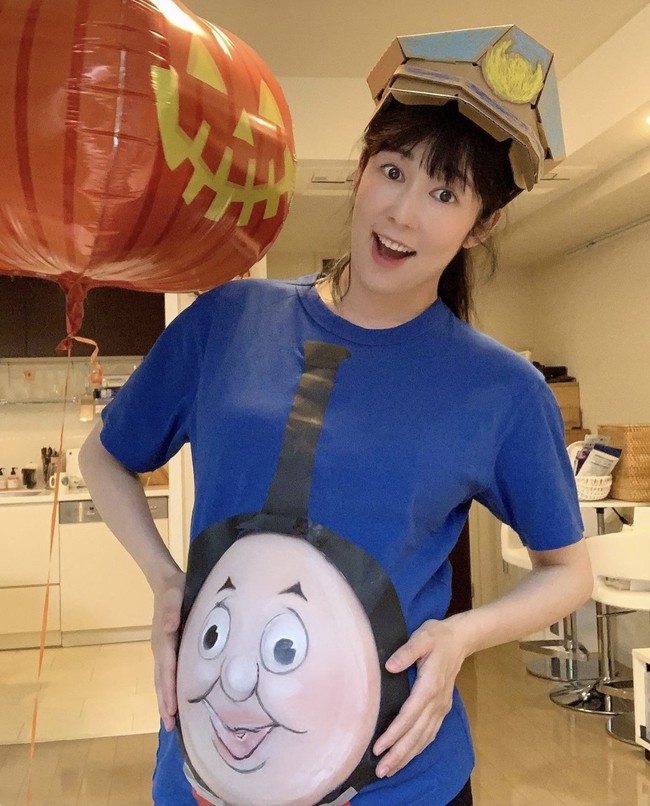 Sayuri Fujita lahir pada 13 Oktober 1979. Artis berumur 41 tahun ini telah aktif di industri huburan Korea sejak 2007. Ia merupakan panelist perwakilan Jepang dalam acara Global Talk Show. Foto: dok. Instagram sayuriakon13