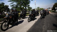 Polisi bermotor dikerahkan.