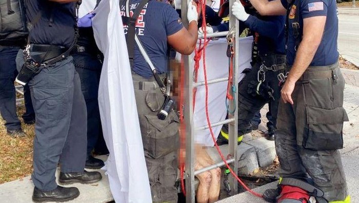 Wanita Bugil Ditemukan di Gorong-gorong
