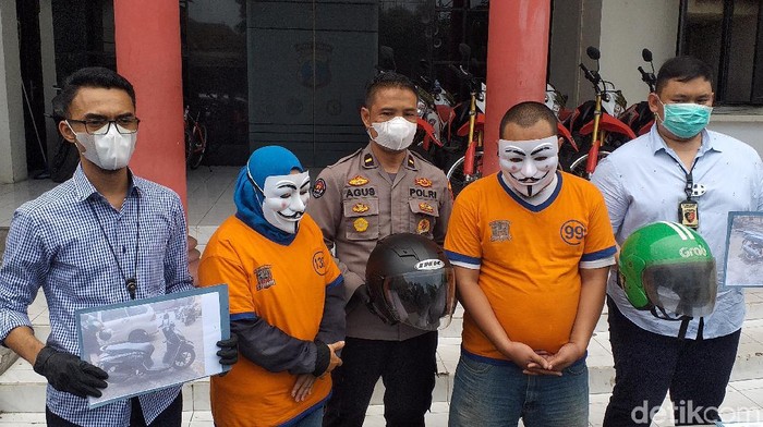 Polisi menetepkan dua tersangka dalam kasus penculikan Nesa Alana Karaisa atau Ara. Kedua tersangka itu adalah Oke Ary Aprilianto (34) dan Hamidah (35) yang tak lain pakde dan budenya.