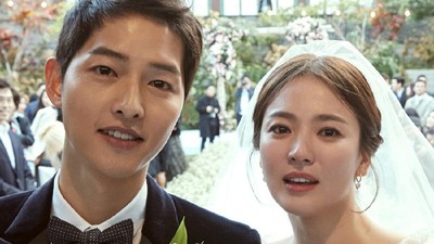 8 Potret Song Hye Kyo dan Pasangannya di Drakor, Ada yang Cinlok Sampai Nikah