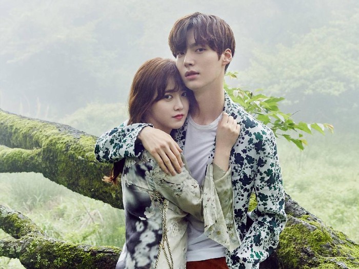 Artis Korea Ganteng yang Menikah Karena Terlibat Cinlok, Ahn Jae Hyun dan Goo Hye Sun
