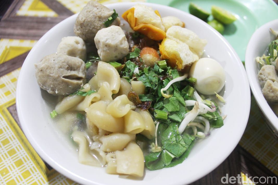 Kuliner Bogor Buat Pencinta Pedas, Bakso Rawit Boa Edan yang Nampol!