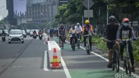Direktorat Lalu Lintas Polda Metro Jaya sebelumnya menggelar rapat dengan komunitas pesepeda mengenai jalur sepeda permanen di Jalan Sudirman-Thamrin, Jakarta.