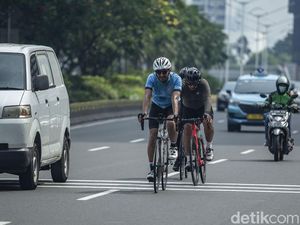 Pesepeda Diminta Tak Keluar Jalur, Polisi: Prioritaskan yang Berangkat Kerja!