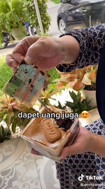 driver ojol diajak makan dessert box dan beruntung dapat emas batangan
