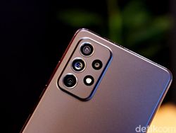 Unboxing Samsung Galaxy A72, HP Mid-range Berpenampilan Mewah