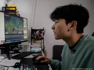 Daftar Game Online yang Bisa Hasilkan Uang, Cek di Sini!