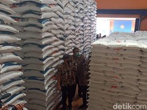 100 Ribu Ton Beras Sisa Impor Turun Mutu, Kerugian Negara Ditaksir Rp 1,2 T