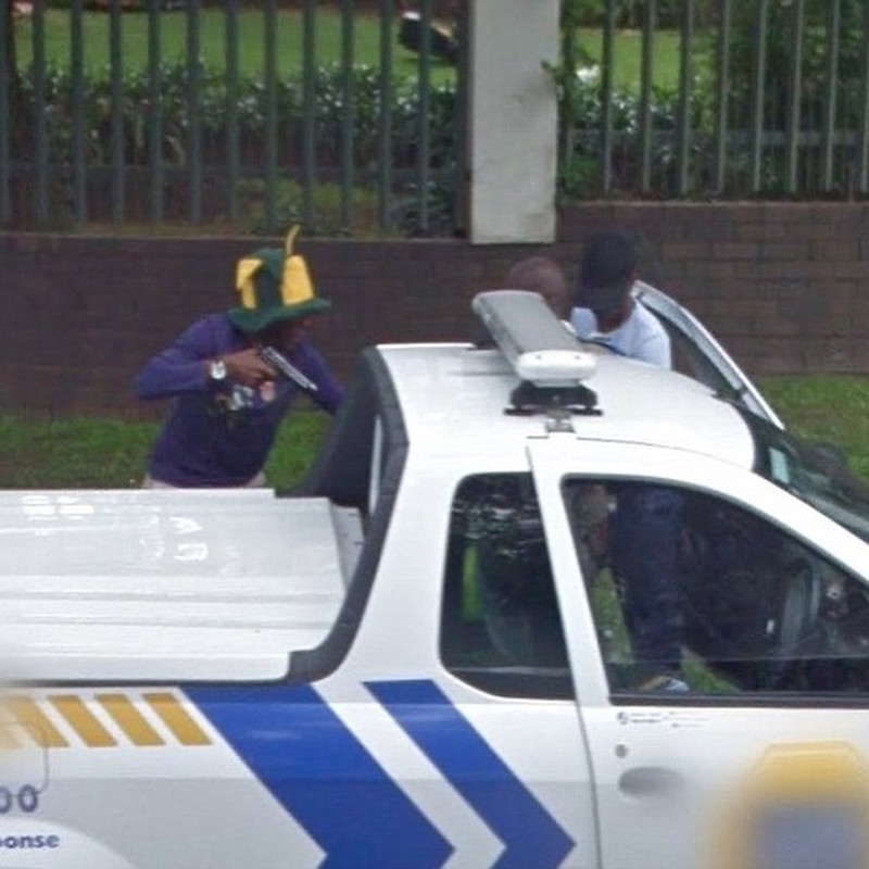 Kejadian Tak Terduga Terekan Google Street View