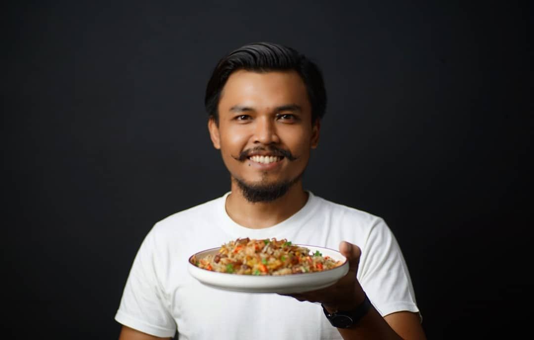 Chef Tiarbah dan Chef Mario Sukses Bisnis Nasi Goreng, Ini Menu Andalannya