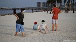 Menikmati Akhir Pekan di Pantai Pasir Putih PIK 2