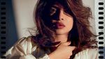 7 Potret Priyanka Chopra yang Tak Malu Mengaku Operasi Plastik