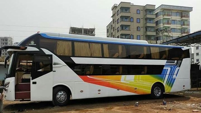 Sleeper bus Laksana yang ditiru karoser luar negeri