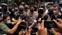 Kapolda Sulawesi Selatan Irjen Pol Merdisyam mengatakan ledakan bom di gereja tersebut mengakibatkan satu korban tewas yang diduga pelaku bom bunuh diri serta melukai sejumlah orang jemaat dan petugas gereja.