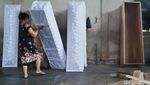 Produksi Peti Mati di Klaten Bergeliat Saat Pandemi