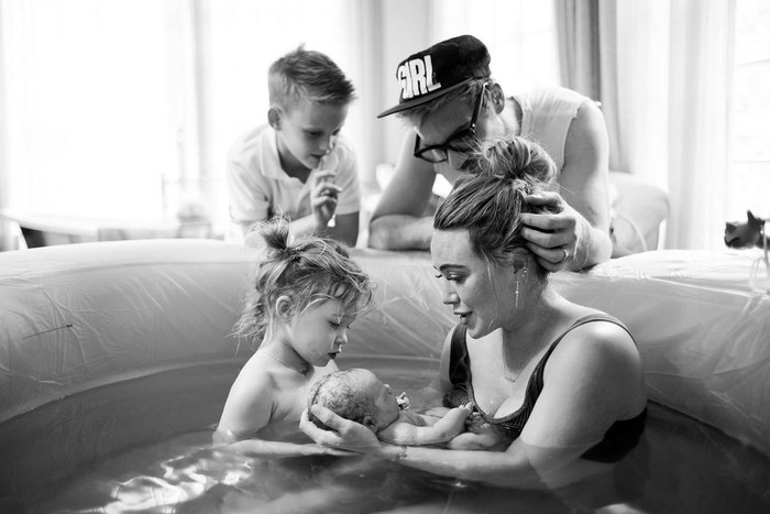 Hillary Duff Umumkan Kelahiran Anak Ketiga