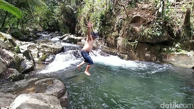 Foto: Menyatu dengan Alam di Wisata Leuwi Pamipiran