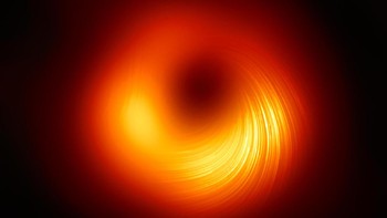 Para peneliti dari Event Horizon Telescope (EHT) telah merilis gambar lubang hitam yang paling detail. Seeprti ini gambarnya. Foto: Event Horizon Telescope