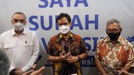 Menkes Cek Vaksinasi Lansia di Mal Tangerang