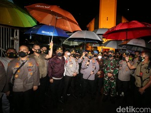 Kapolri Minta Warga Tak Takut: Urusan Tangkap Teroris Serahkan ke Kami