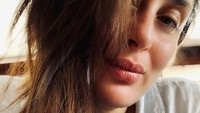 Kareena Kapoor mengaku siap kembali menjalani rutinitas seorang ibu dengan bayi. Aku suap dengan pakaian kotor dan popok! tulisnya. (Foto: dok. Instagram @kareenakapoorkhan) 