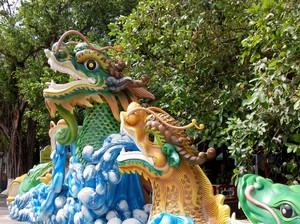 The Real Traveler! Bule Ini Berhasil Jalan Kaki dari Inggris hingga Vietnam
