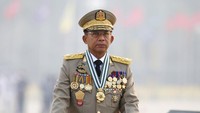 Pemimpin junta militer Myanmar, Jenderal Senior Min Aung Hlaing, menggelar pesta makan malam mewah pada Sabtu (27/3) waktu setempat, atau pada hari yang sama saat pasukan keamanan Myanmar menewaskan 114 orang di berbagai wilayah.