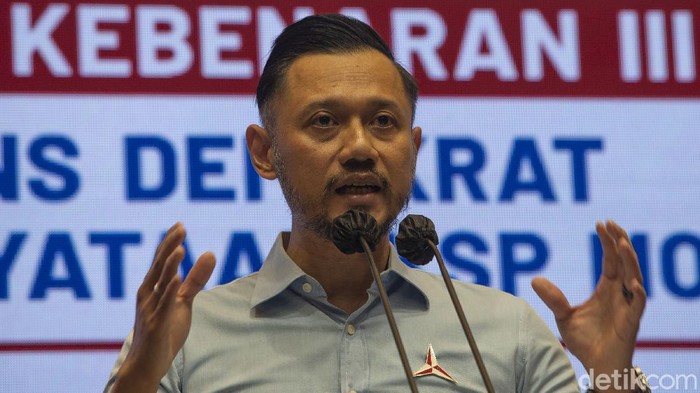 Ketua Umum Partai Demokrat Agus Harimurti Yudhoyono (AHY) membantah pernyataan KSP Moeldoko yang menyebut ada tarikan ideologis di tubuh Partai Demokrat.