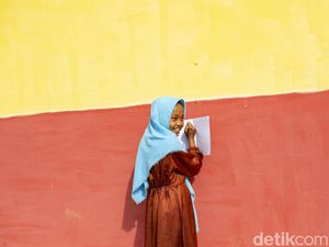 Anak-anak di Kaki Gunung Kencana Mulai Sekolah Tatap Muka