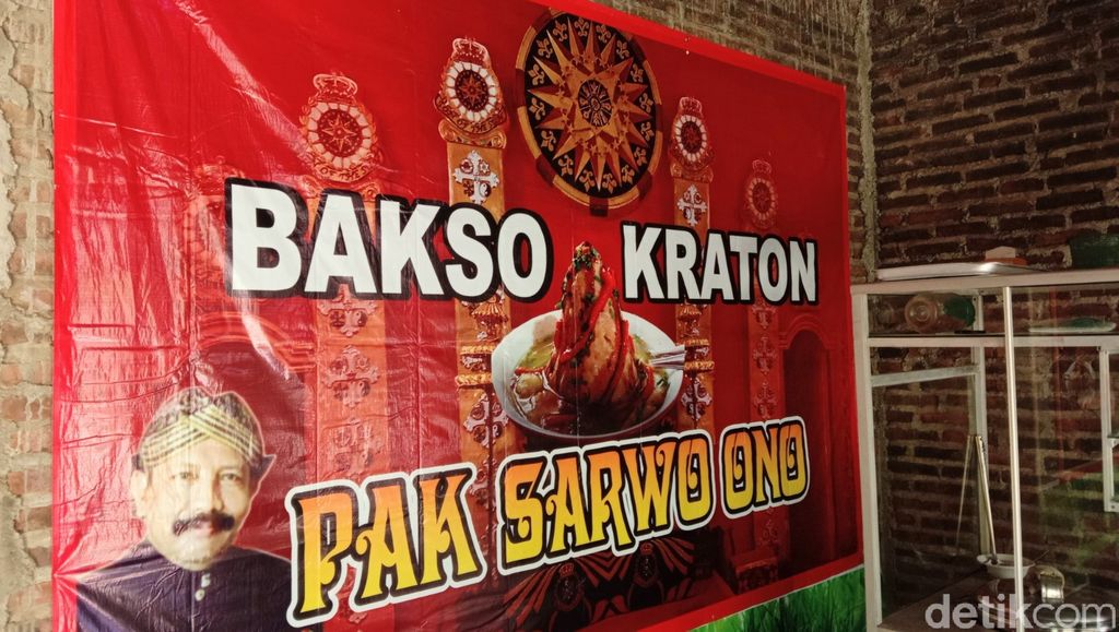 Mencicipi Bakso Kraton Bikinan Mantan Punggawa Keraton Agung Sejagat