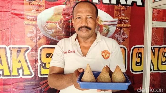 Mencicipi Bakso Kraton Bikinan Mantan Punggawa Keraton Agung Sejagat