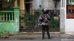 Petugas Amankan Barbuk Diduga Bahan Kimia Bom