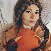 Diakui Daira jika kebanyakan penggemarnya adalah pria yang mengagumi penampilannya berambut panjang. Namun beberapa wanita sering nyinyir dengan usahanya memanjangkan rambut. Foto: Instagram @dashik_gubanova