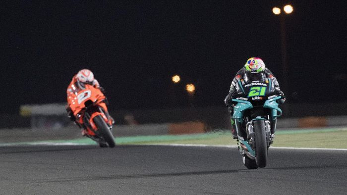Franco Morbidelli DOHA, QATAR - MARCH 28: Franco Morbidelli of Italy and Petronas Yamaha SRT leads the field during the MotoGP race during the MotoGP of Qatar - Race at Losail Circuit on March 28, 2021 in Doha, Qatar. (Photo by Mirco Lazzari gp/Getty Images)