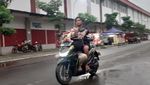 Potret Viral Jok Motor Dipasang Paku Gegara Pacar Cemburuan, Ujung-ujungnya Bikin Ngakak