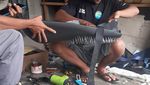 Potret Viral Jok Motor Dipasang Paku Gegara Pacar Cemburuan, Ujung-ujungnya Bikin Ngakak