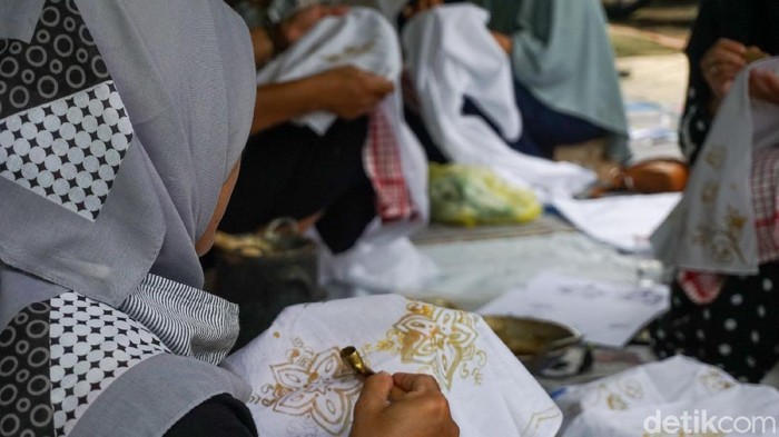 Pandemi Corona berdampak ke segala sektor salah satunya ekonomi termasuk pegiat Usaha Mikro, Kecil, dan Menengah (UMKM).