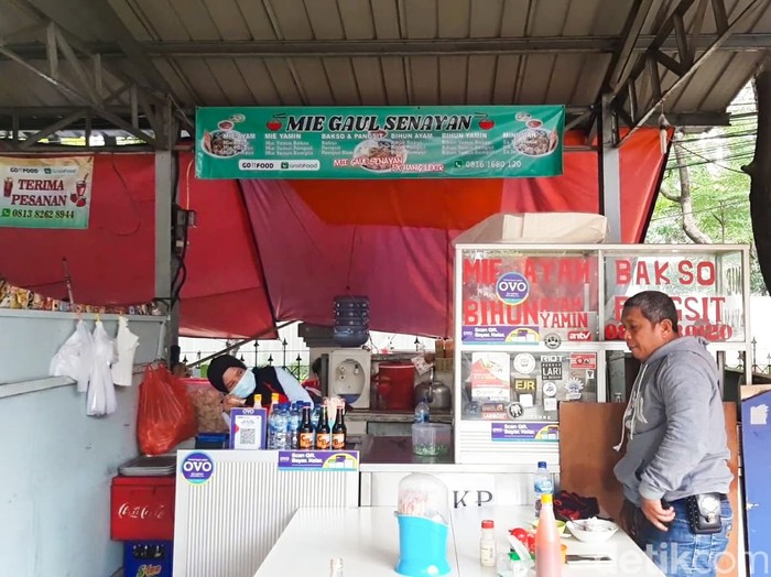 Mie Gaul Senayan; Sedapnya Mie Ayam dan Yamin 'Hidden Gems' yang Tempatnya Asri