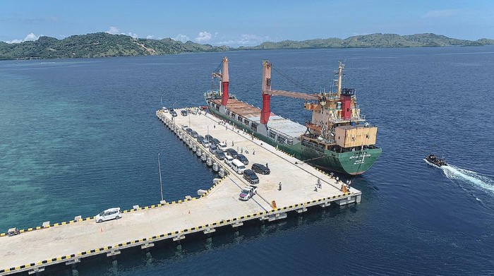Terminal Multipurpose Wae Kelambu di Pelabuhan Labuan Bajo, NTT yang rampung dikerjakan Brantas Abipraya telah lulus uji sandar kapal perdana.