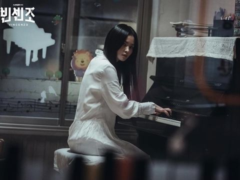 Pemain Drama Korea Vincenzo Kim Yoon Hye