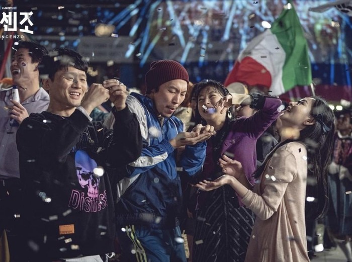 Pemain Vincenzo, drama Korea tayang di Netflix. Foto: dok SBS Pemain Vincenzo, drama Korea tayang di Netflix. Foto: dok SBS
