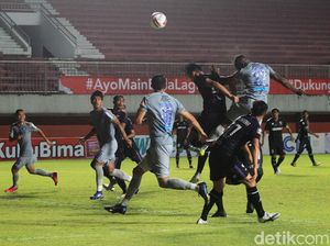 Persib Libas Persita 3-1