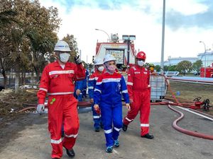 Tinjau Kilang Balongan, Dirut Pertamina: Area Lain Aman, Api Mengecil