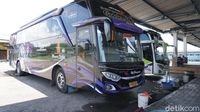 Mengarungi Jalan Raya: Perjalanan dan Perkembangan Transportasi Bus Jurusan Kudus