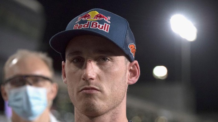 DOHA, QATAR - MARCH 28:  Pol Espargaro of Spain and Repsol Honda Honda prepares to start during the MotoGP race during the MotoGP of Qatar - Race at Losail Circuit on March 28, 2021 in Doha, Qatar. (Photo by Mirco Lazzari gp/Getty Images)