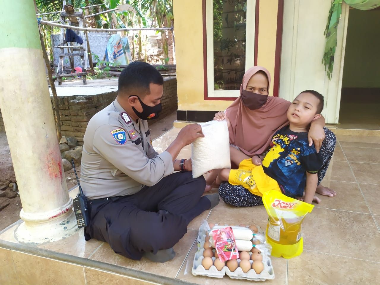 Polisi di NTB jualan kepiting